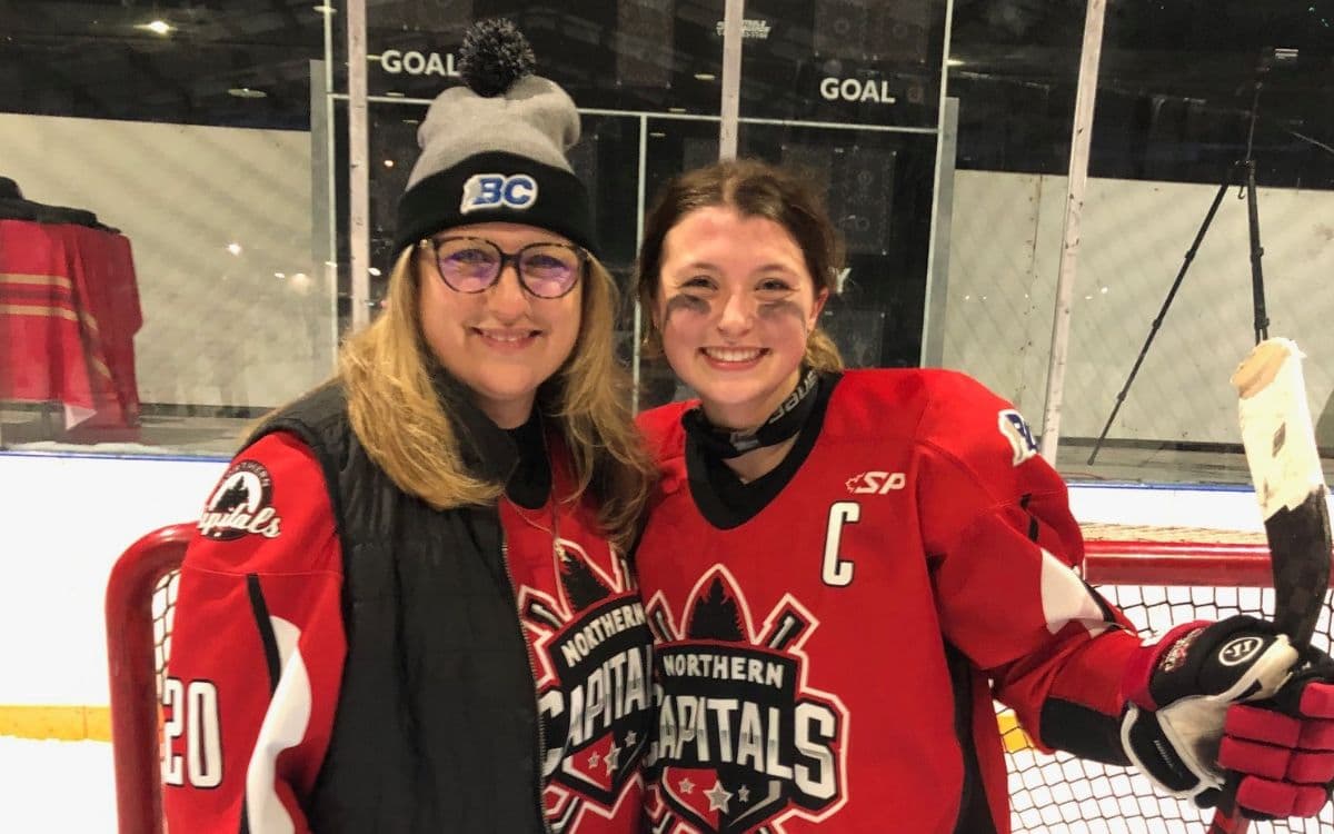 LOEWEN HELPS GROW HOCKEY ACROSS B.C. image